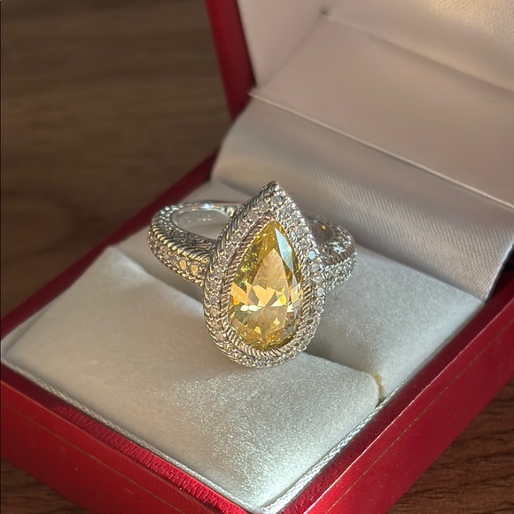 Judith Ripka yellow stone cocktail ring - Picture 10 of 13